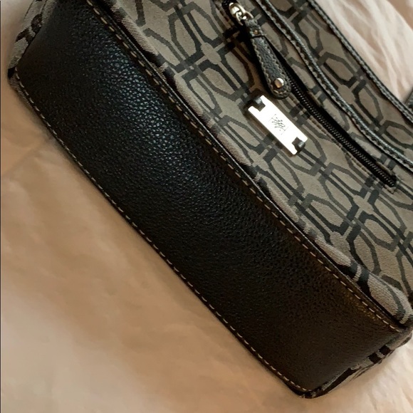 Black & Gray Patterned Crossbody - Picture 5 of 14